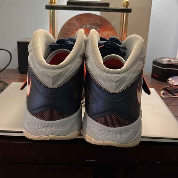 Lebron Nike Zoom Soldier 7 - Picture 2 of 4